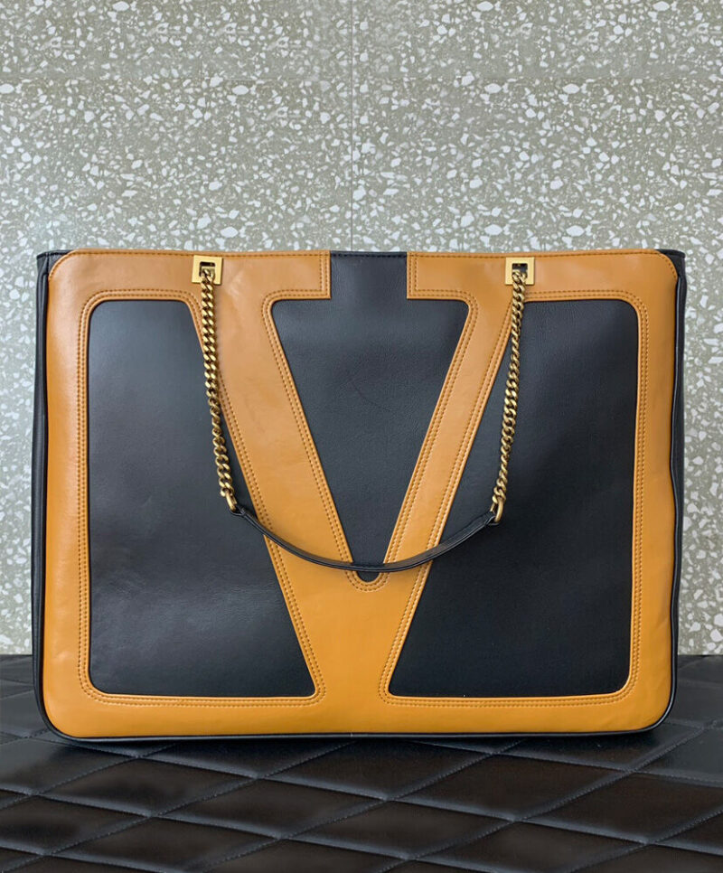 Valentino Garavani Viva Superstar Nappa Leather Shopper